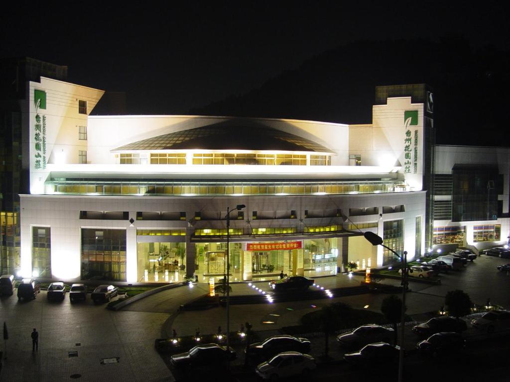 Taizhou Garden Hotel Esterno foto
