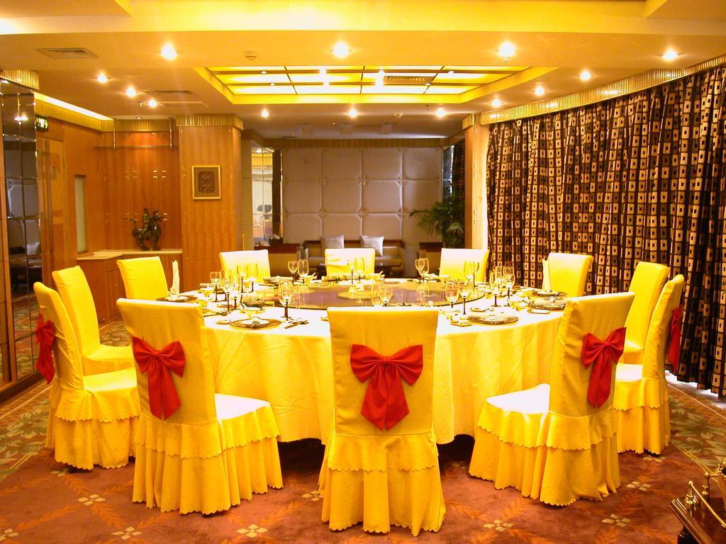 Taizhou Garden Hotel Esterno foto